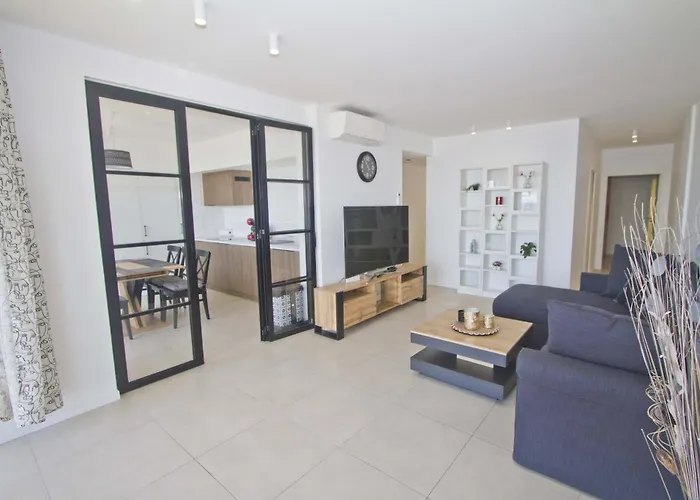 Sea Front Palace Promenade Apartment Nizza