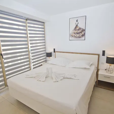 Sea Front Palace Promenade